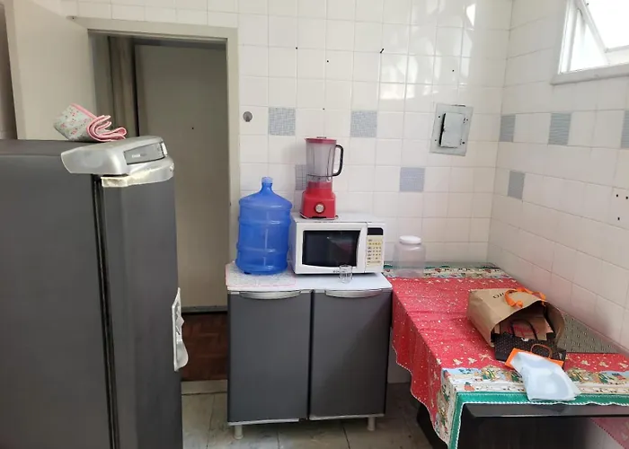 Apartamento na praia forte de 1 quarto, sala, cozinha e 1 banheiro